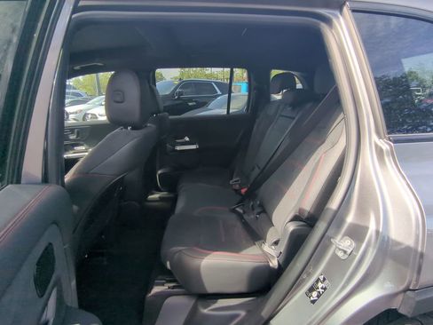 Used 2024 Mercedes-Benz EQB 300 4MATIC image 5