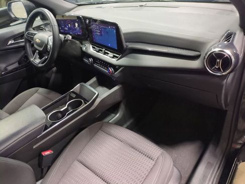 Used 2025 Chevrolet Equinox LT image 23
