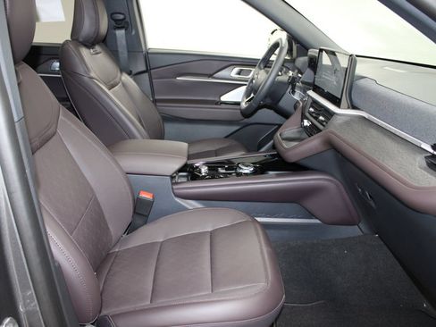 New 2026 Ford Explorer Platinum RWD image 29
