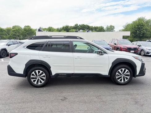 Certified 2025 Subaru Outback Premium AWD/4WD image 5