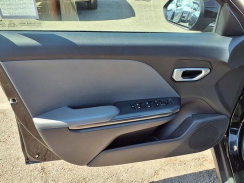 Used 2025 Kia K4 FWD image 12