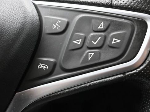 Used 2022 Chevrolet Malibu LT FWD image 21
