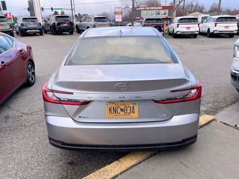 Used 2025 Toyota Camry LE image 27