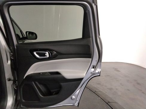 Used 2022 Jeep Compass Limited AWD/4WD image 37