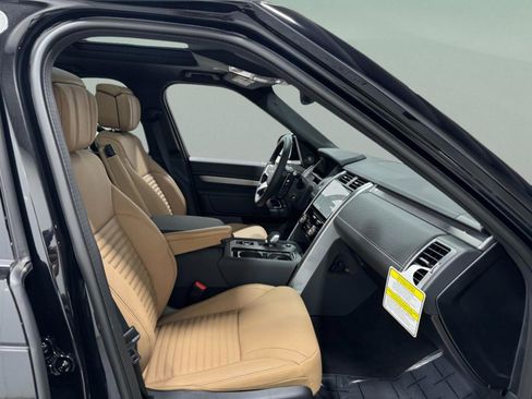 Used 2026 Land Rover Discovery Limited Edition image 19