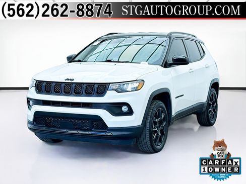 Used 2023 Jeep Compass Altitude image 1