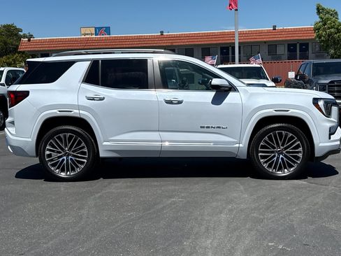 New 2026 GMC Terrain Denali w/ LPO, Floor Liner Package AWD/4WD image 3