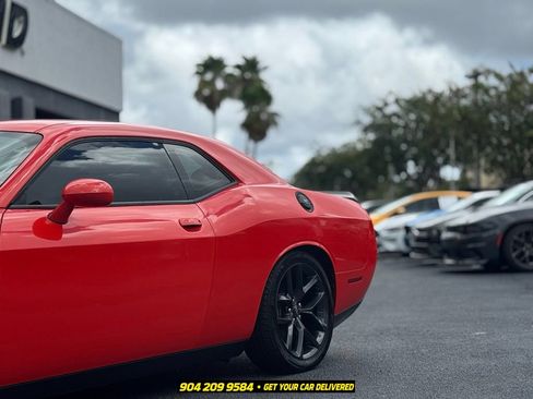 Used 2021 Dodge Challenger R/T w/ Blacktop Package RWD image 4