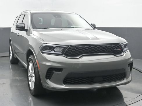 Used 2025 Dodge Durango GT AWD/4WD image 8