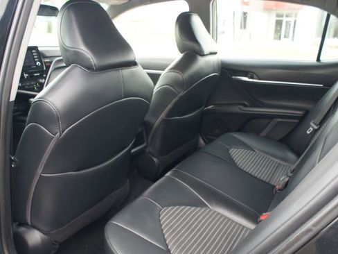 Used 2024 Toyota Camry SE image 13