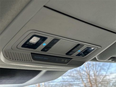 Certified 2022 Ford Explorer XLT w/ Equipment Group 202A image 41