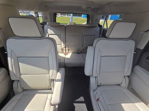 Used 2024 GMC Yukon XL Denali w/ Advanced Technology Package AWD/4WD image 39