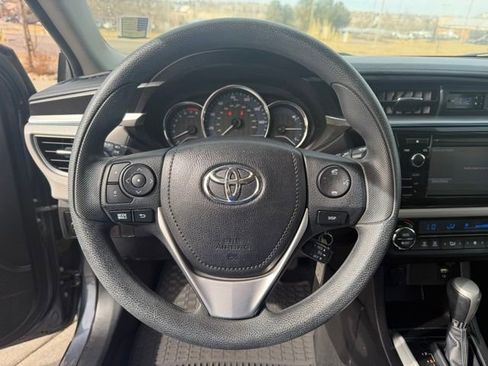 Used 2015 Toyota Corolla LE image 13