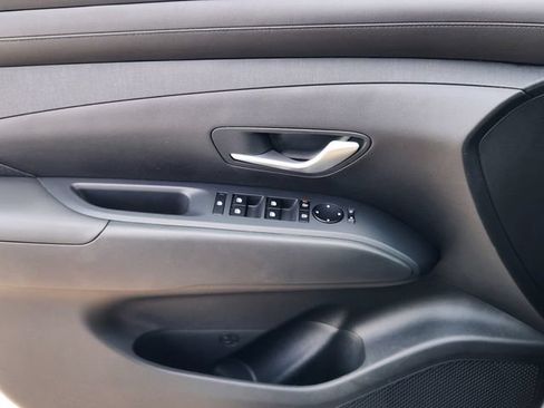 Certified 2025 Hyundai Tucson SEL FWD image 16