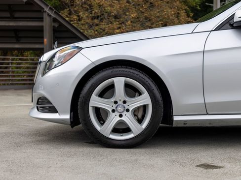 Used 2016 Mercedes-Benz E 350 4MATIC Wagon image 13