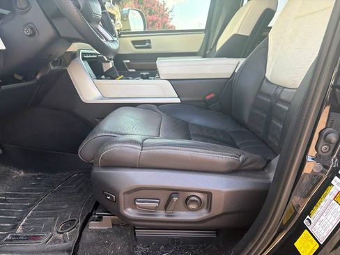 Used 2022 Toyota Tundra Capstone AWD/4WD image 16