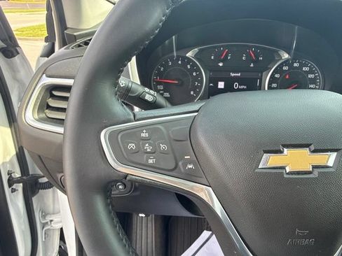 Used 2020 Chevrolet Equinox LT FWD image 16