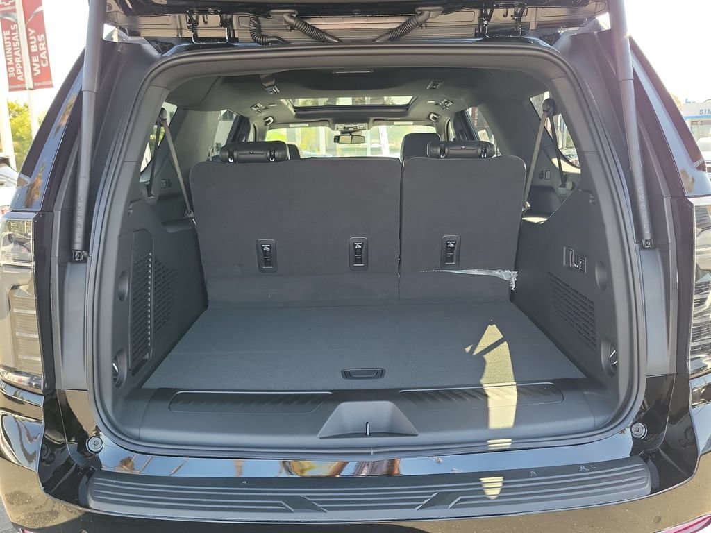 New 2026 Chevrolet Suburban LT w/ Comfort Package RWD image 24