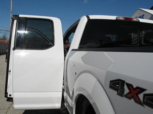 Used 2015 Ford F150 XLT w/ Equipment Group 302A Luxury image 16