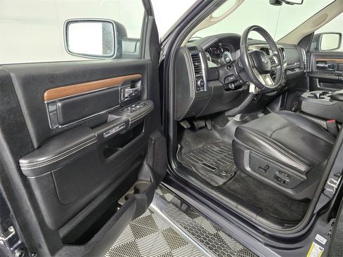 Used 2014 RAM 1500 Laramie image 20