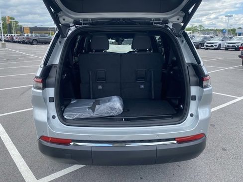 New 2025 Jeep Grand Cherokee L Laredo w/ Luxury Tech Group I image 7