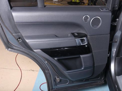 Used 2017 Land Rover Range Rover HSE image 61