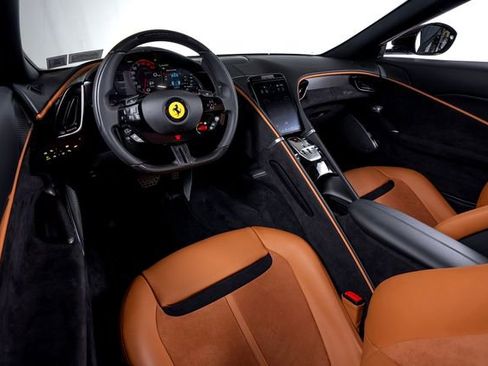 Certified 2024 Ferrari Roma Spider RWD image 28