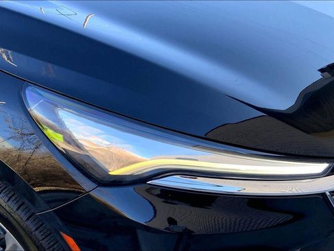 Used 2023 Buick Enclave Avenir image 27