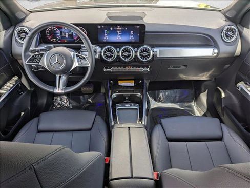 Used 2026 Mercedes-Benz GLB 250 image 17
