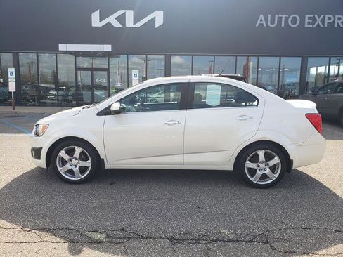 Used 2014 Chevrolet Sonic LTZ FWD image 7