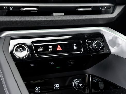 New 2025 Audi Q5 Premium Plus image 18