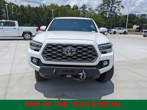 Certified 2022 Toyota Tacoma TRD Off-Road image 2