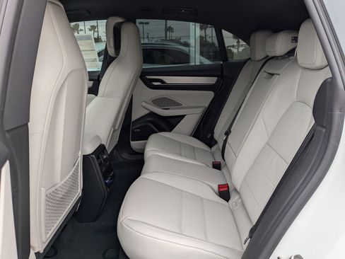 New 2025 Porsche Macan 4S Electric AWD/4WD image 23