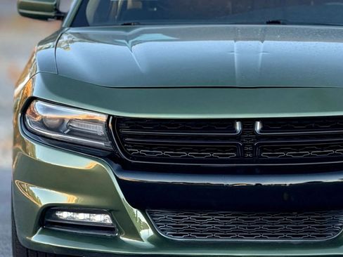 Used 2019 Dodge Charger SXT w/ Cold Weather Package image 10