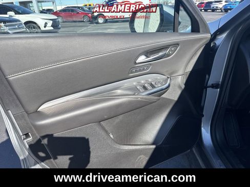 Used 2025 Cadillac XT4 Premium Luxury image 22