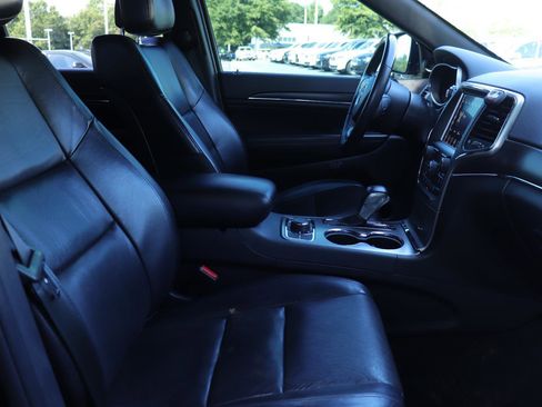 Used 2018 Jeep Grand Cherokee Limited w/ Luxury Group II AWD/4WD image 17
