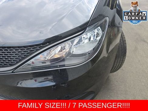 Used 2023 Chrysler Voyager LX FWD image 23