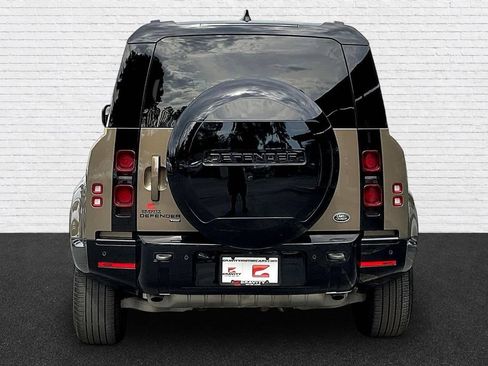 Used 2023 Land Rover Defender 110 X-Dynamic SE AWD/4WD image 5