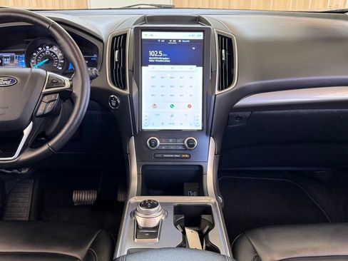 Used 2024 Ford Edge SEL AWD/4WD image 3