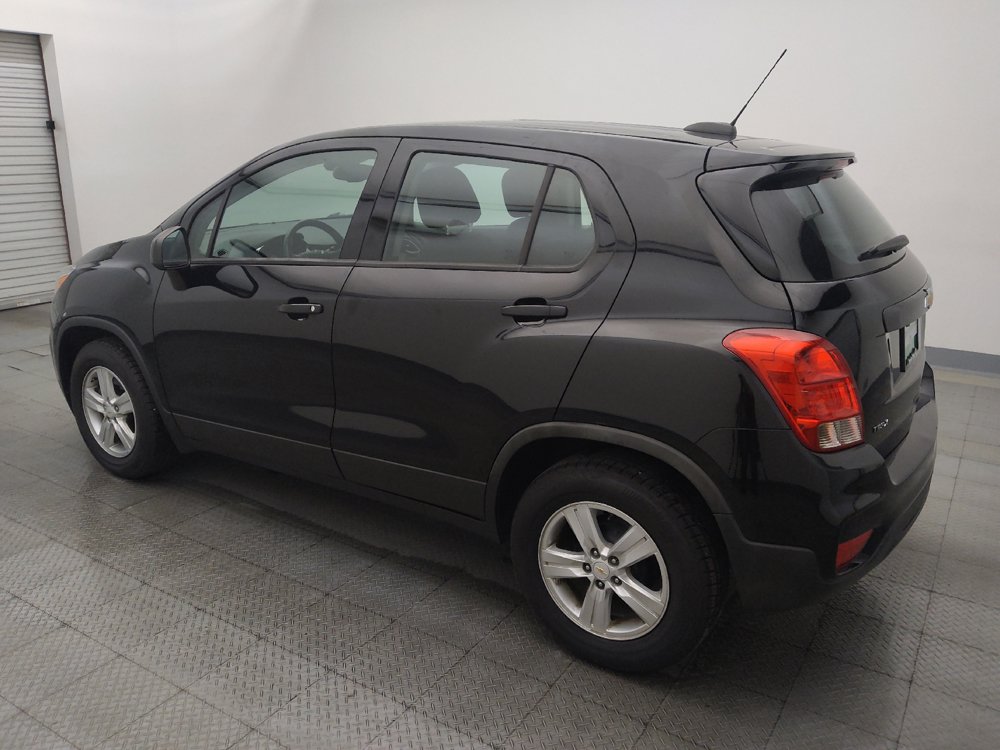 Used 2021 Chevrolet Trax LS FWD image 3