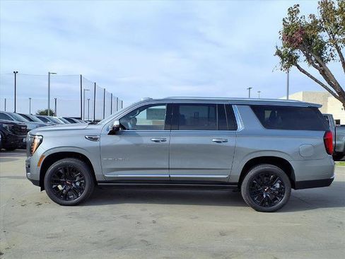 New 2026 GMC Yukon XL Denali w/ Sun & Power Step Package image 27