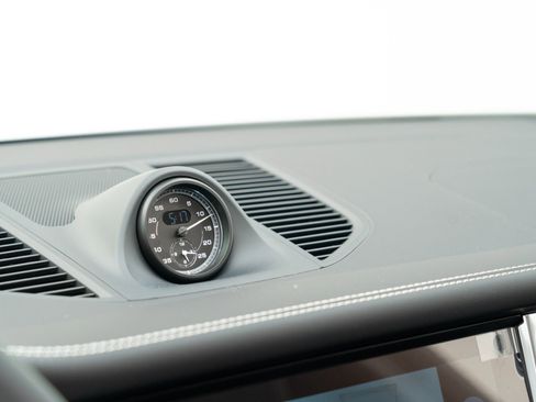 New 2026 Porsche Macan S image 27