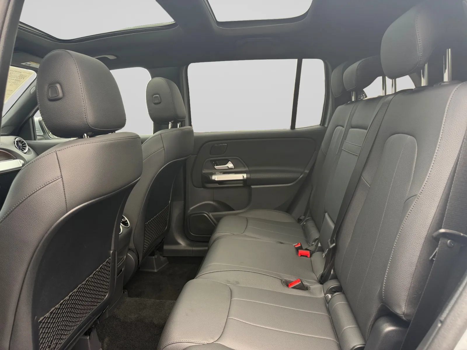 Used 2026 Mercedes-Benz GLB 250 image 26