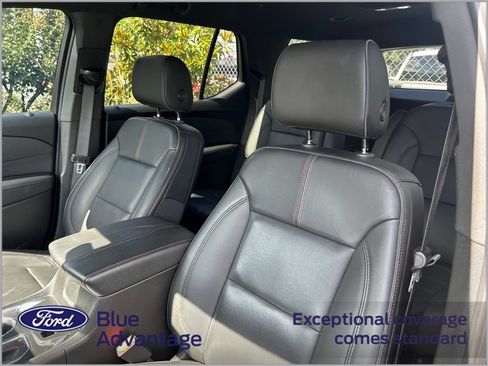 Used 2023 Chevrolet Traverse RS FWD image 11