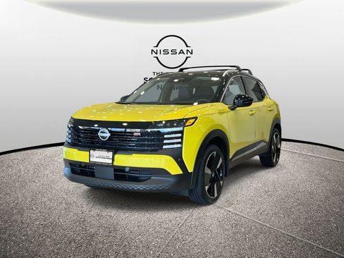 New 2026 Nissan Kicks SR w/ Cold Weather Package image 4