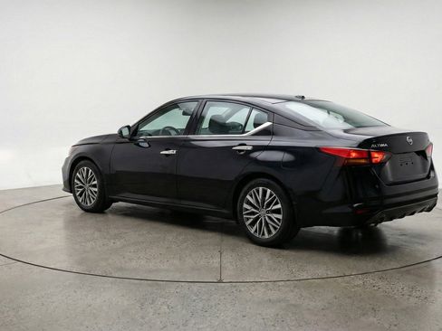 Used 2025 Nissan Altima 2.5 SV FWD image 5