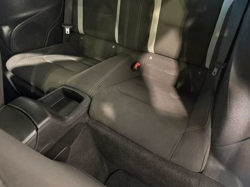 Used 2020 Chevrolet Camaro LT RWD image 22