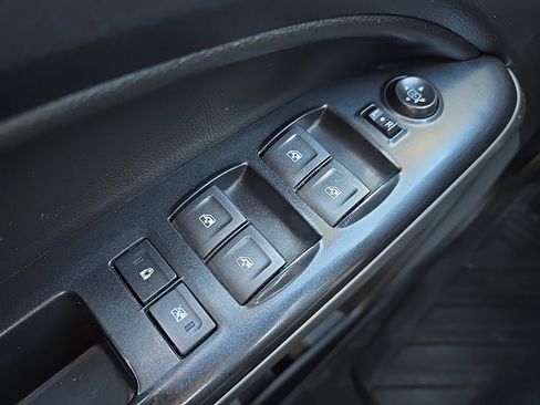 Used 2019 Chevrolet Colorado LT image 16