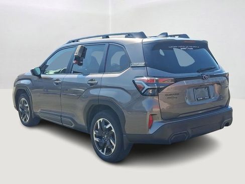 Used 2025 Subaru Forester Limited AWD/4WD image 4