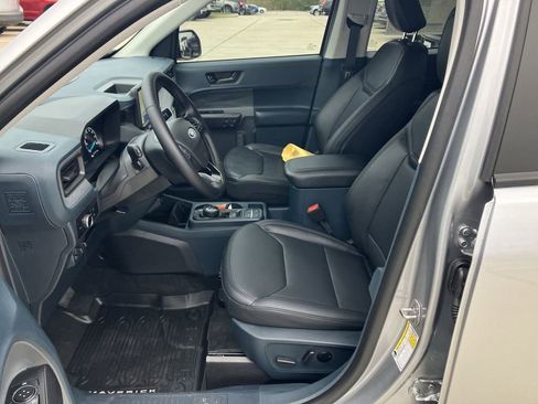 New 2024 Ford Maverick Lariat w/ Black Appearance Package image 23